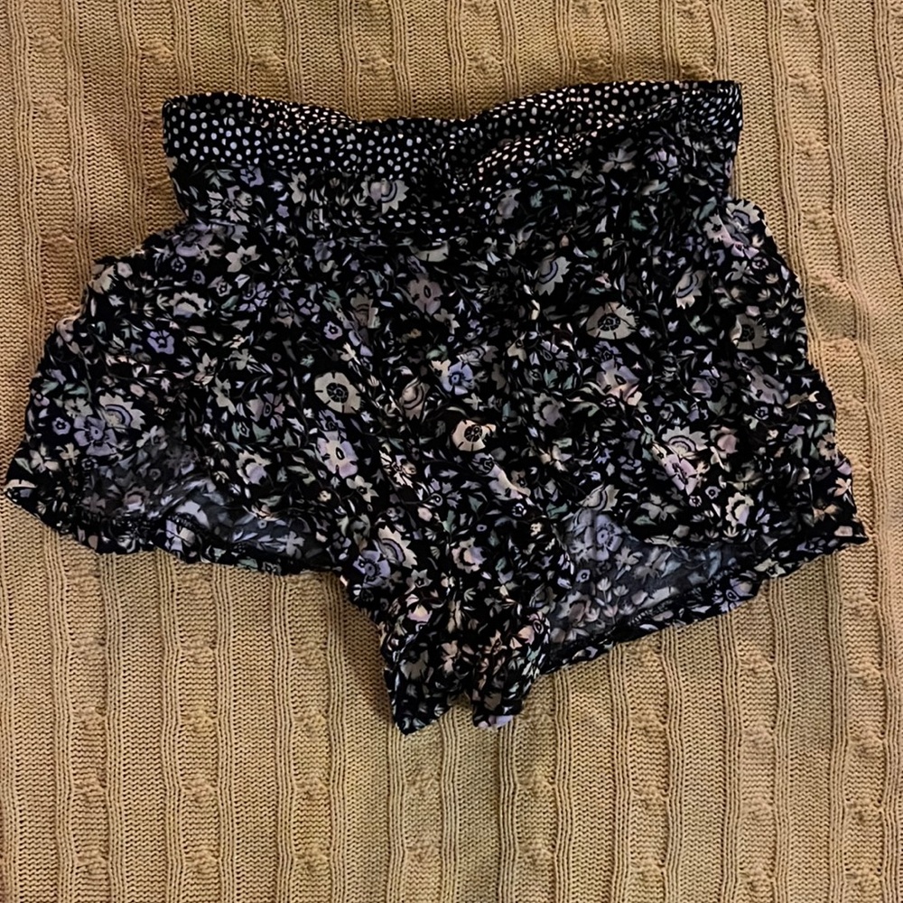 shorts size xs.